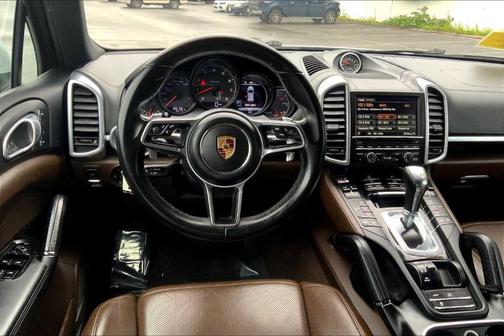 2016 Porsche Cayenne Base