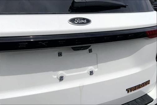 STAR WHITE MET TRI-COAT 2026 Ford Explorer Tremor