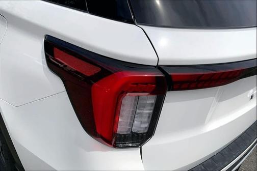 STAR WHITE MET TRI-COAT 2026 Ford Explorer Tremor