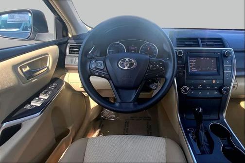 Creme Brulee Mica 2016 Toyota Camry LE