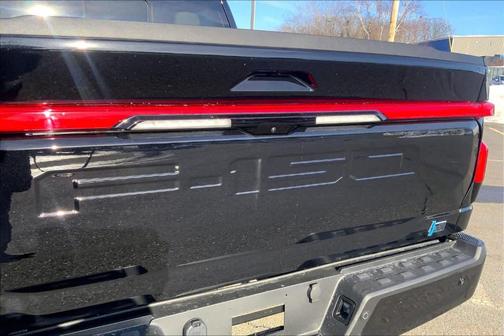 2025 Ford F-150 Lightning Platinum