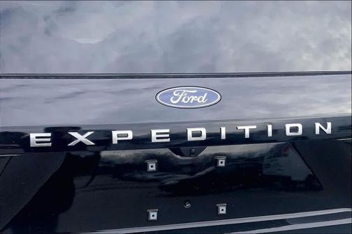 STAR WHITE MET TRI-COAT 2026 Ford Expedition Active