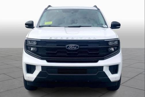 STAR WHITE MET TRI-COAT 2026 Ford Expedition Active