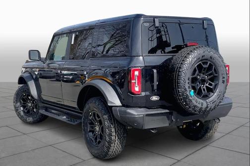 Black 2026 Ford Bronco Badlands