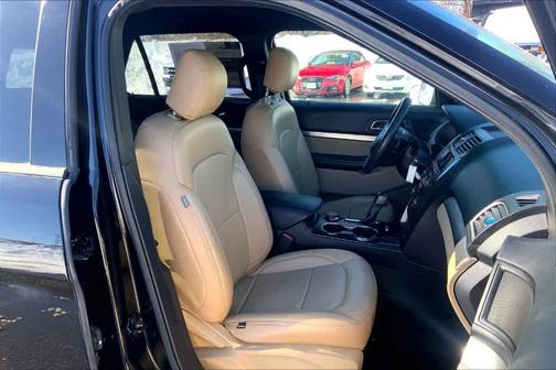 2017 Ford Explorer Base