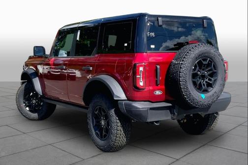 RUBY RED MET TNTD CLEARCOAT 2026 Ford Bronco Badlands