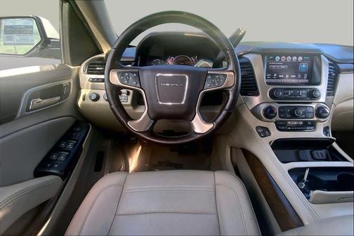 White Frost Tricoat 2019 GMC Yukon Denali