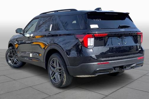 Black 2026 Ford Explorer ST-Line
