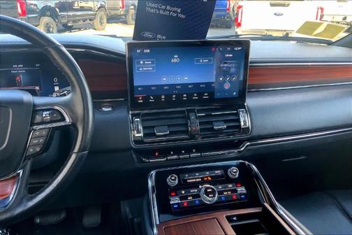 2024 Lincoln Navigator L Premiere