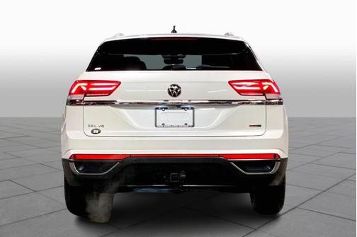 Photo 4 of 32 of 2021 Volkswagen Atlas Cross Sport 3.6L V6 SEL