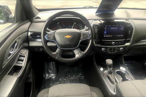 2022 Chevrolet Traverse LT Cloth