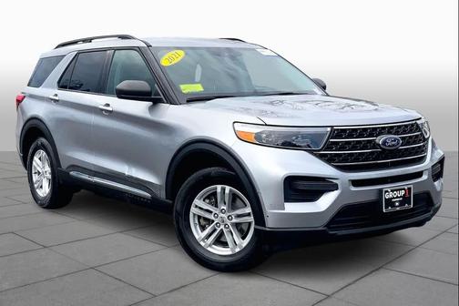 Iconic Silver Metallic 2021 Ford Explorer XLT