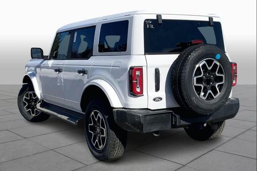 OXFORD WHITE 2026 Ford Bronco Outer Banks