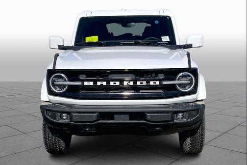 OXFORD WHITE 2026 Ford Bronco Outer Banks