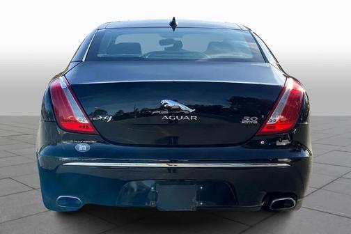 2014 Jaguar XJ Base