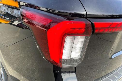 AGATE BLACK METALLIC 2026 Ford Explorer ST-Line
