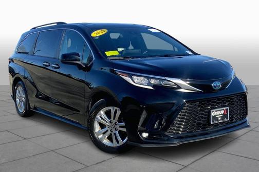 2022 Toyota Sienna XSE 7 Passenger
