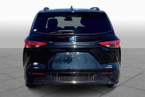 2022 Toyota Sienna XSE 7 Passenger