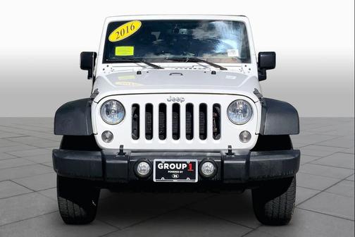 Bright White Clearcoat 2016 Jeep Wrangler Unlimited Sport