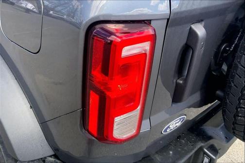 CARBONIZED GRAY METALLIC 2026 Ford Bronco Big Bend