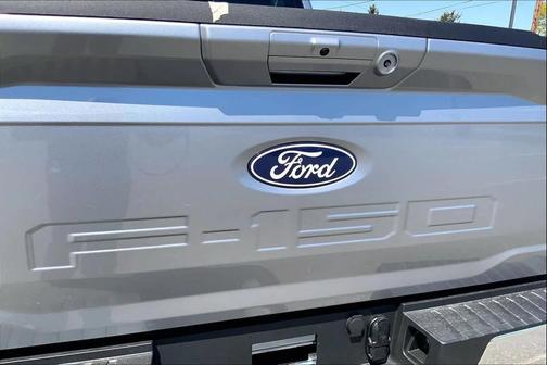 ICONIC SILVER METALLIC 2026 Ford F-150 Lariat