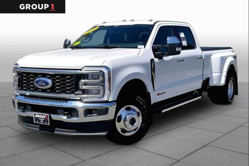 Star White 2025 Ford F-350 Lariat Super Duty