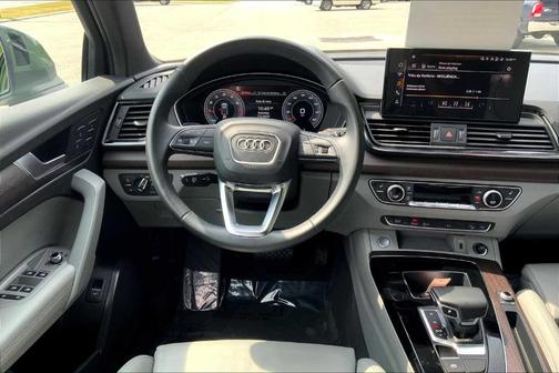 2022 Audi Q5 45 S line Premium Plus