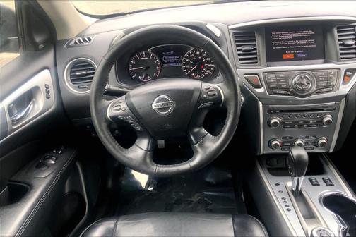 Gun Metallic 2020 Nissan Pathfinder SL