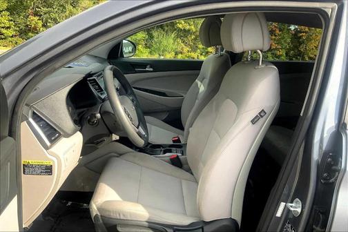 2018 Hyundai TUCSON SE