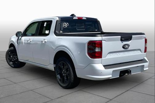 SPACE WHITE METALLIC 2026 Ford Maverick Lobo