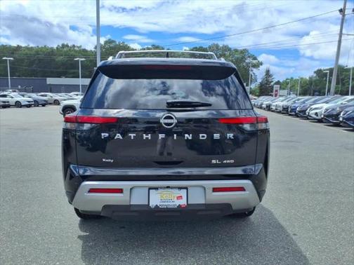 2024 Nissan Pathfinder SL 4WD