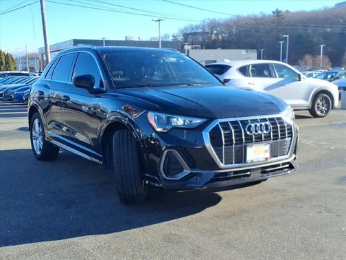 2022 Audi Q3 45 S line Premium