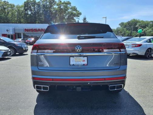 2024 Volkswagen Atlas Cross Sport 2.0T SEL Premium