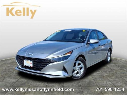 2022 Hyundai ELANTRA SE