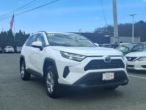 Ice Cap 2023 Toyota RAV4 XLE