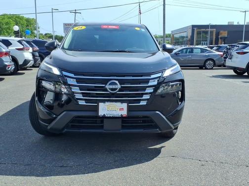 Super Black 2025 Nissan Rogue S