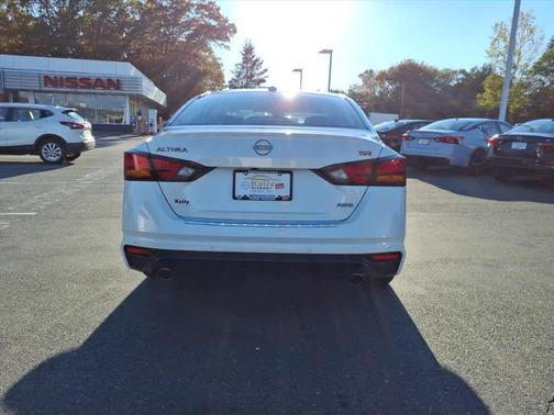 2023 Nissan Altima SR Intelligent AWD