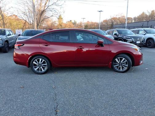 2024 Nissan Versa 1.6 SV