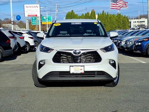 2022 Toyota Highlander LE