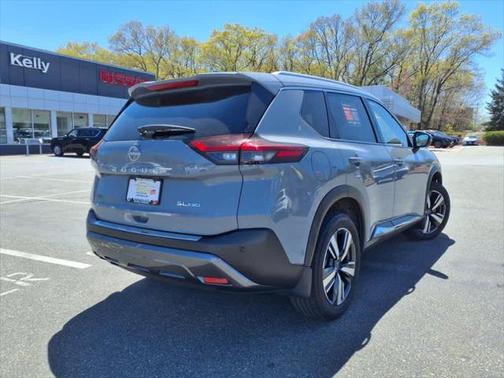 2022 Nissan Rogue SL