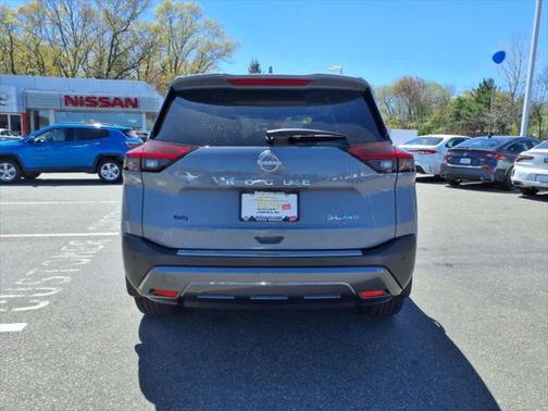 2022 Nissan Rogue SL