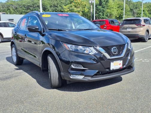 2022 Nissan Rogue Sport SV