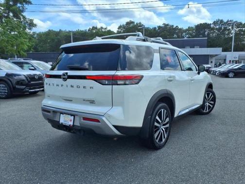 2023 Nissan Pathfinder Platinum 4WD