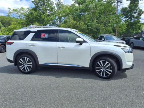 2023 Nissan Pathfinder Platinum 4WD
