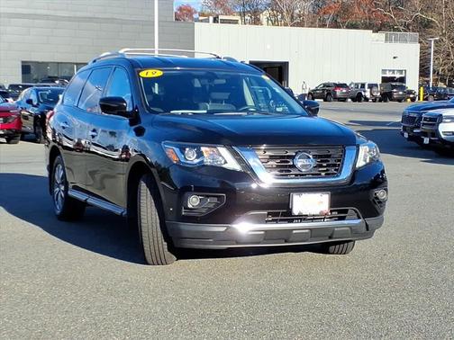 2019 Nissan Pathfinder S
