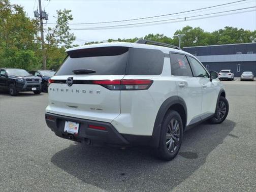 2022 Nissan Pathfinder SV 4WD