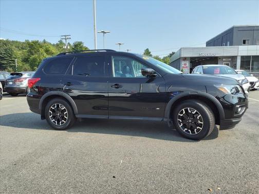 2020 Nissan Pathfinder SL 4WD