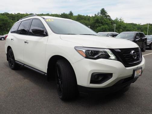 2018 Nissan Pathfinder SL