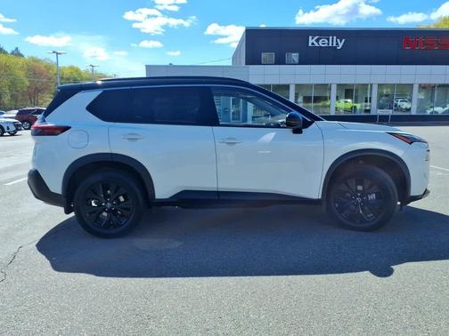 Super Black 2023 Nissan Rogue SV