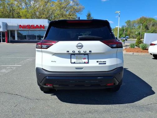 Super Black 2023 Nissan Rogue SV